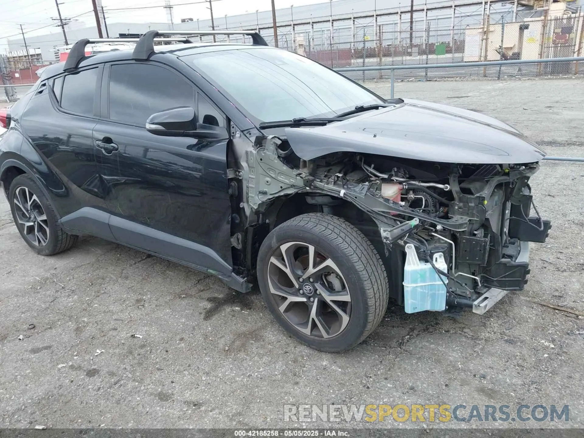 1 Фотография поврежденного автомобиля JTNKHMBX3K1038981 TOYOTA C-HR 2019