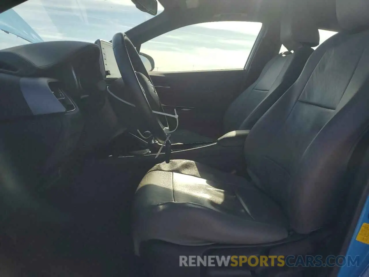 7 Фотография поврежденного автомобиля JTNKHMBX3K1045672 TOYOTA C-HR 2019