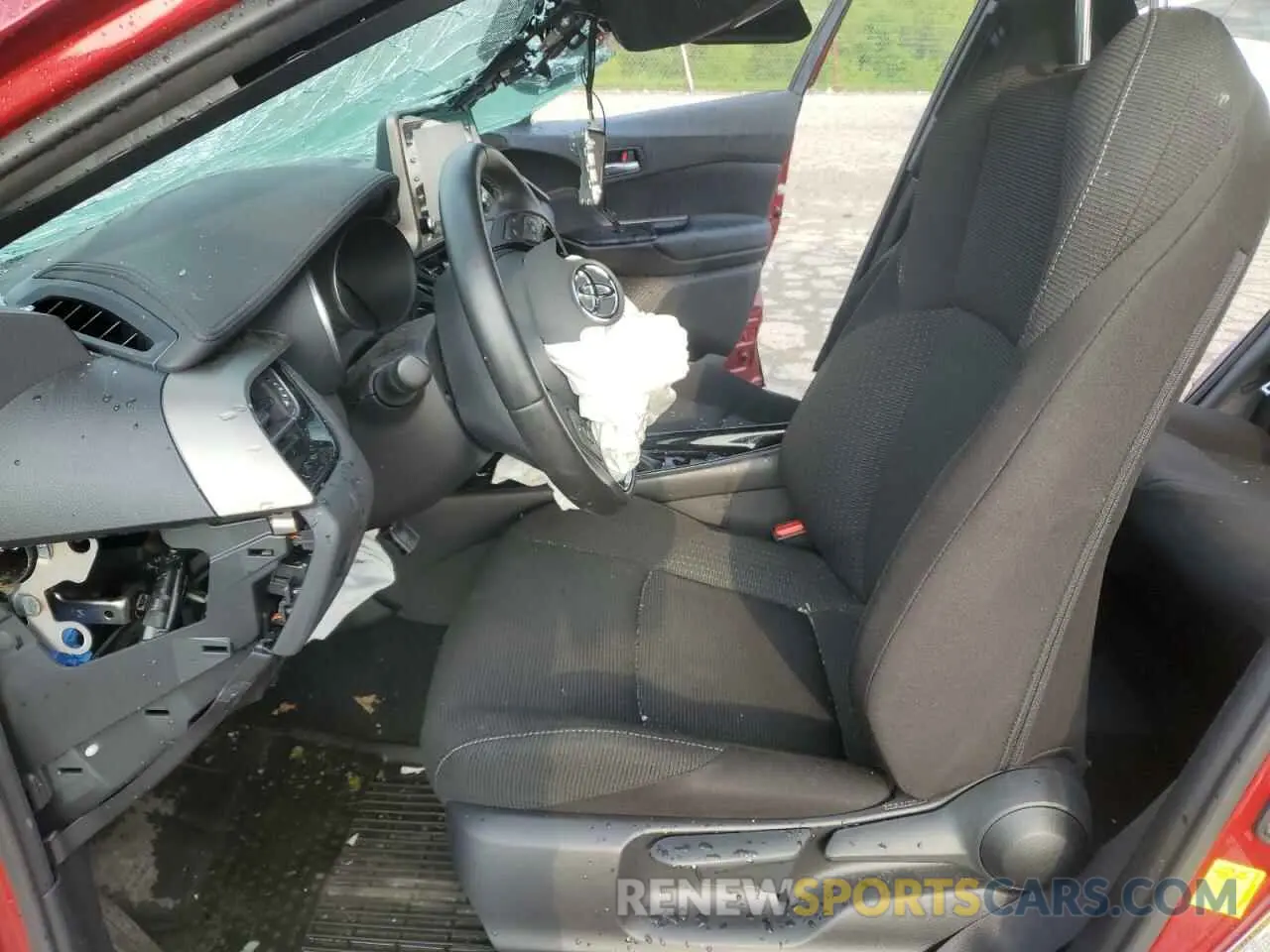 7 Photograph of a damaged car JTNKHMBX3K1047017 TOYOTA C-HR 2019