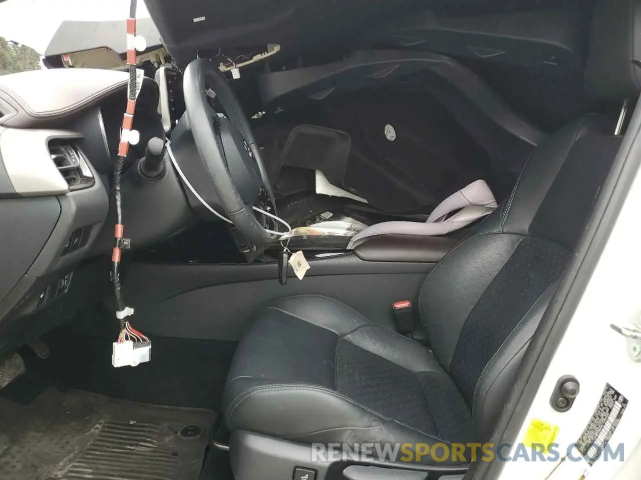 7 Photograph of a damaged car JTNKHMBX4K1039220 TOYOTA C-HR 2019