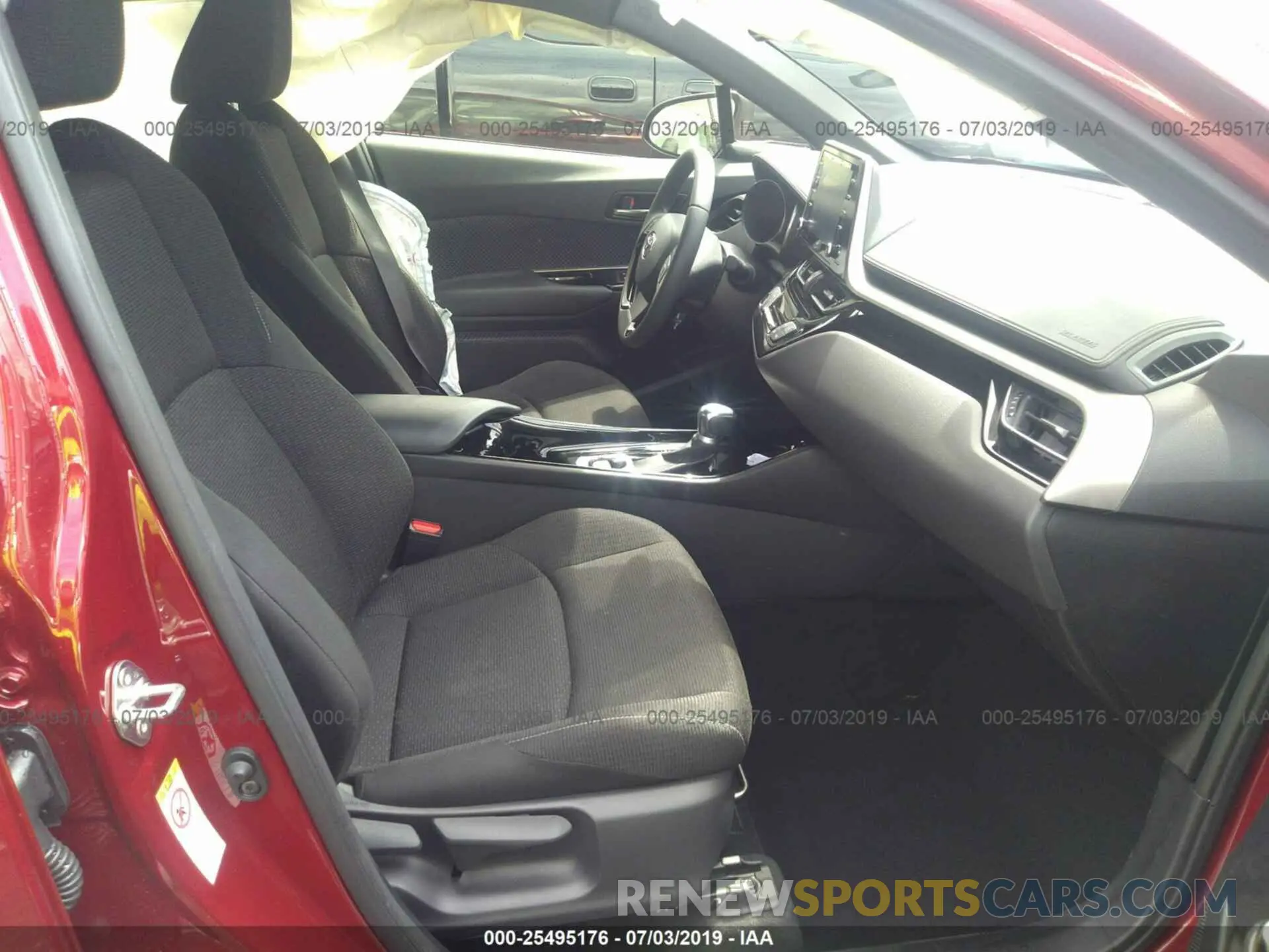 5 Photograph of a damaged car JTNKHMBX4K1041842 TOYOTA C-HR 2019