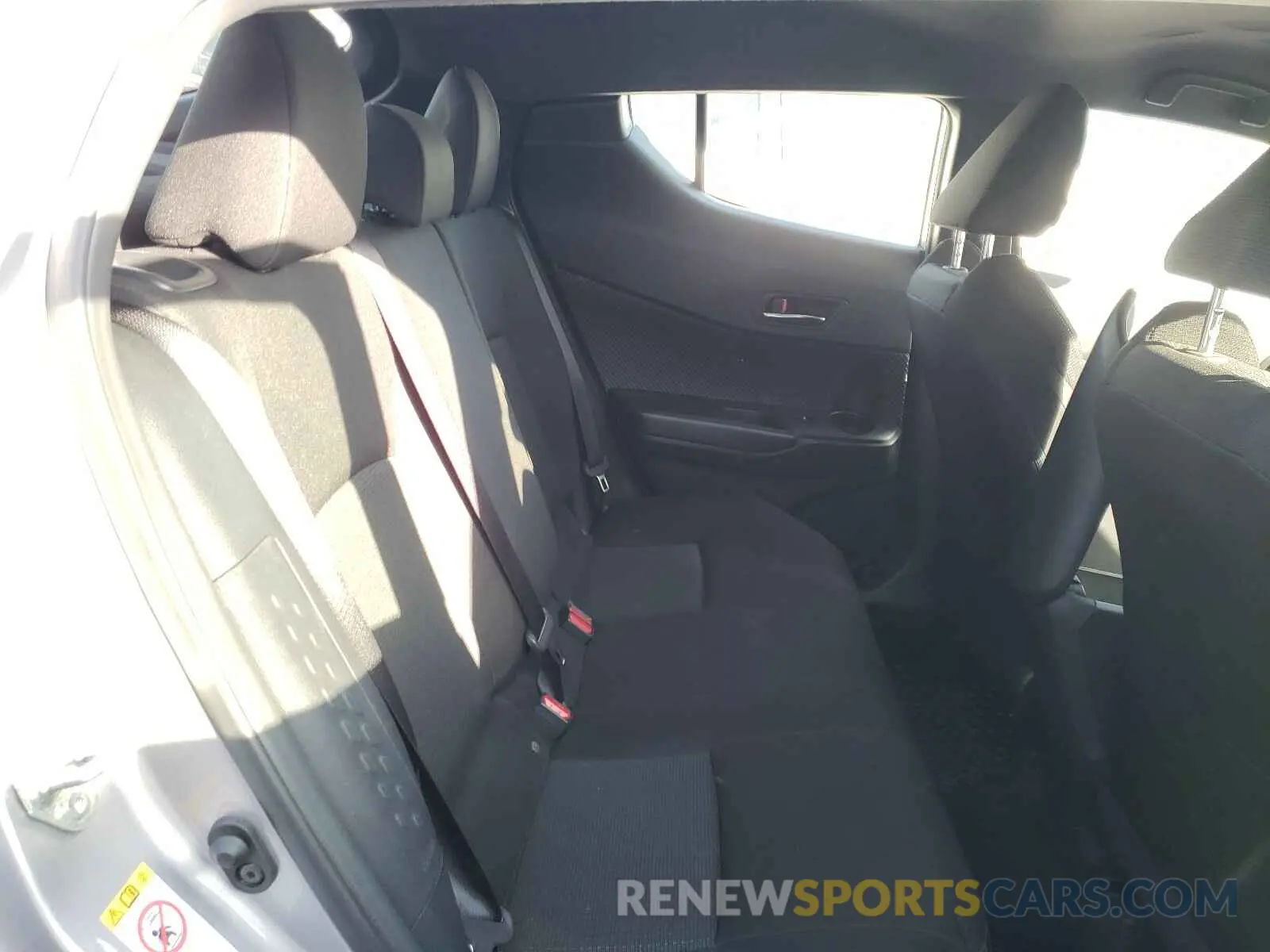 6 Photograph of a damaged car JTNKHMBX4K1056552 TOYOTA C-HR 2019