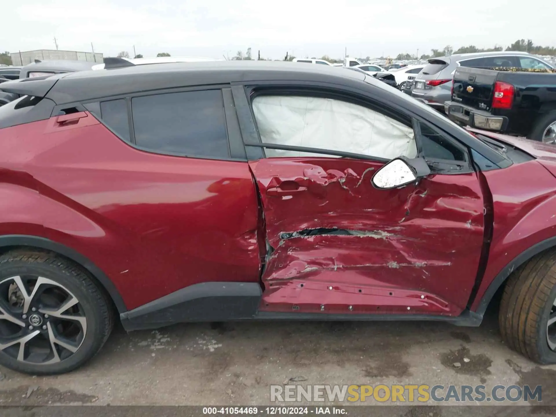 13 Photograph of a damaged car JTNKHMBX5K1016514 TOYOTA C-HR 2019