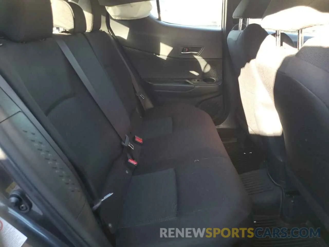 11 Photograph of a damaged car JTNKHMBX5K1025181 TOYOTA C-HR 2019