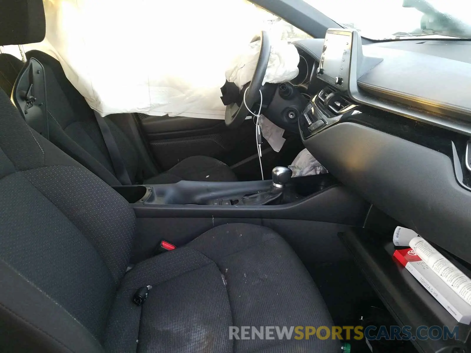 5 Photograph of a damaged car JTNKHMBX5K1035774 TOYOTA C-HR 2019