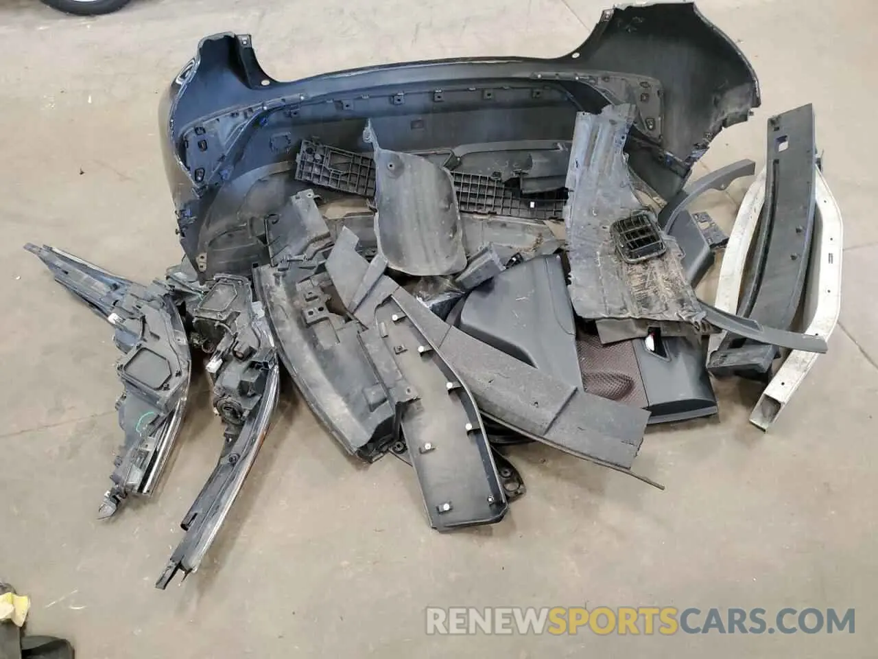 13 Photograph of a damaged car JTNKHMBX6K1015176 TOYOTA C-HR 2019