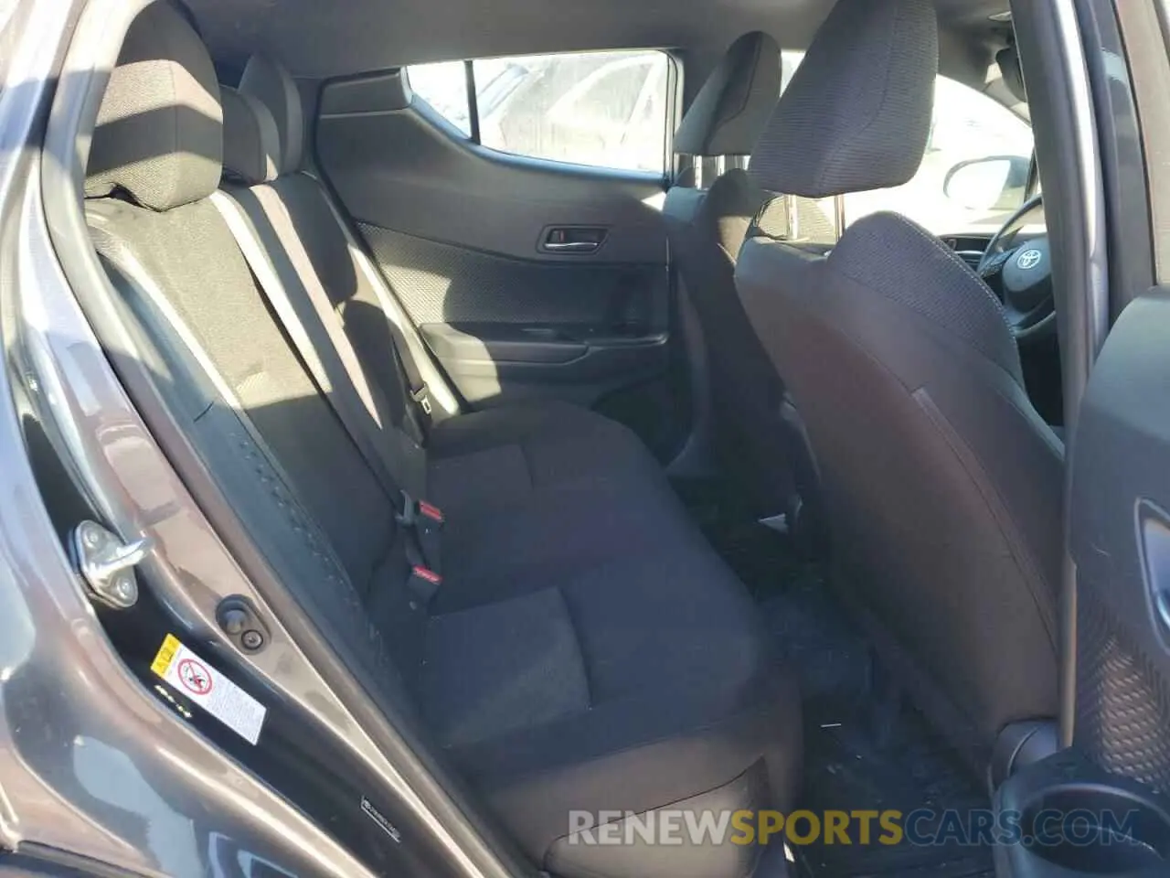 11 Photograph of a damaged car JTNKHMBX7K1044220 TOYOTA C-HR 2019