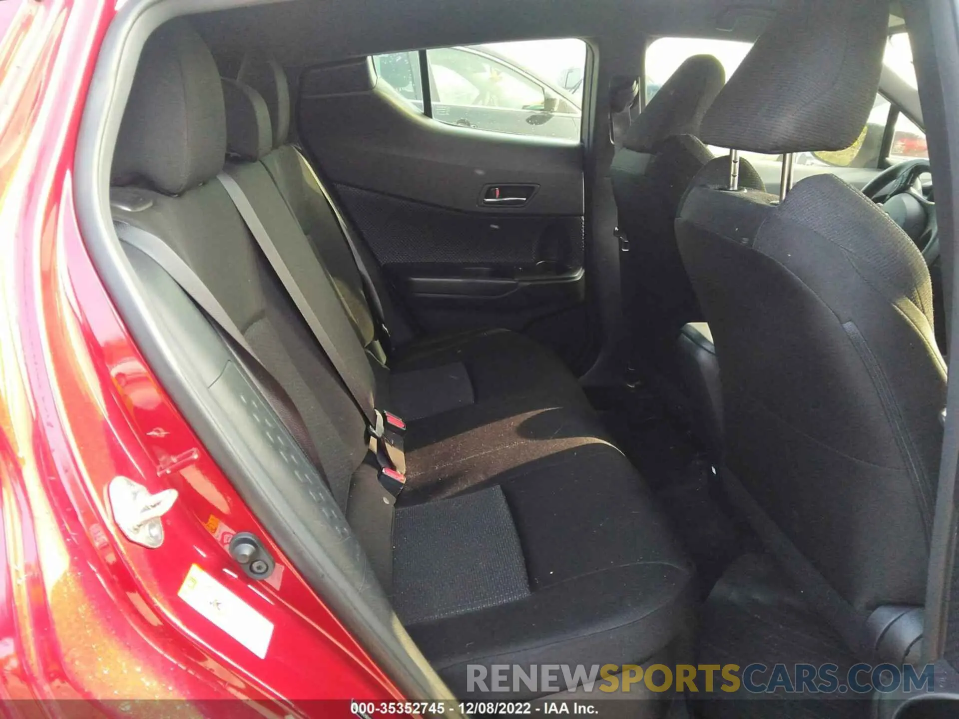 8 Photograph of a damaged car JTNKHMBX7K1053550 TOYOTA C-HR 2019
