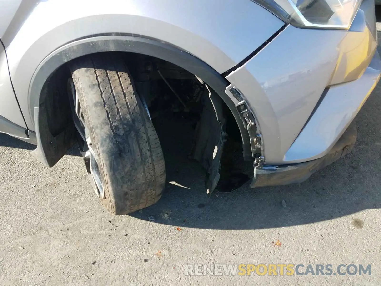 9 Photograph of a damaged car JTNKHMBX8K1052584 TOYOTA C-HR 2019