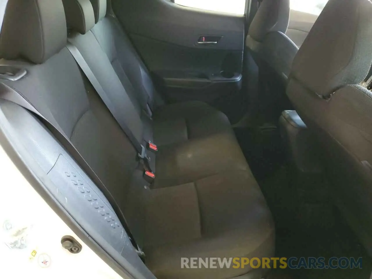 11 Photograph of a damaged car JTNKHMBX8K1055713 TOYOTA C-HR 2019