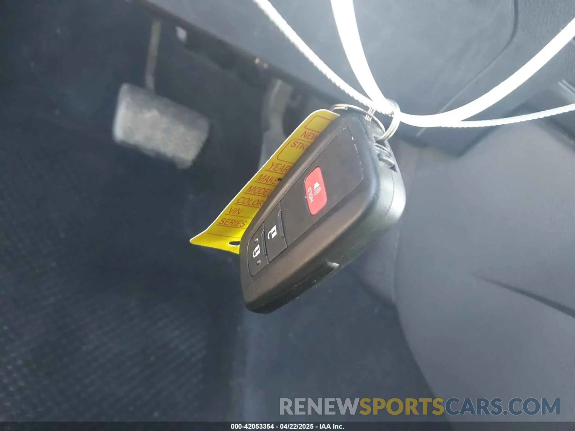 11 Photograph of a damaged car JTNKHMBX8K1061351 TOYOTA C-HR 2019