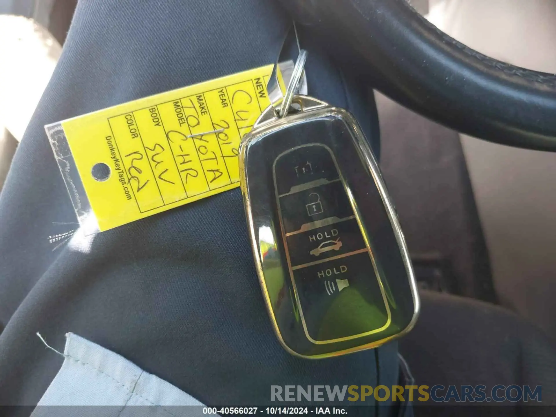 11 Photograph of a damaged car JTNKHMBX9K1016662 TOYOTA C-HR 2019