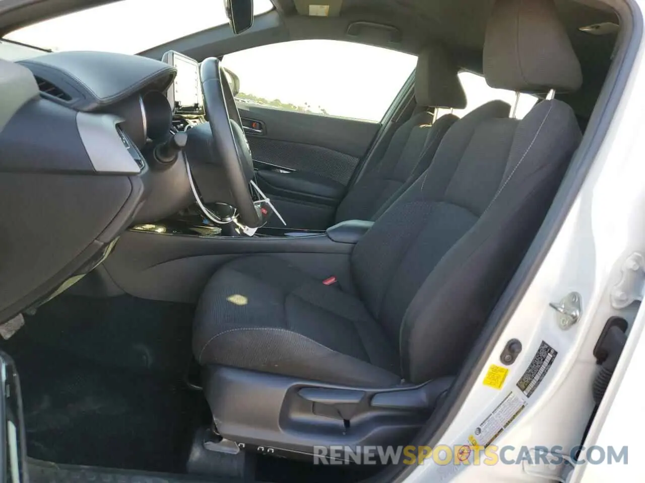 7 Photograph of a damaged car JTNKHMBX9K1045725 TOYOTA C-HR 2019