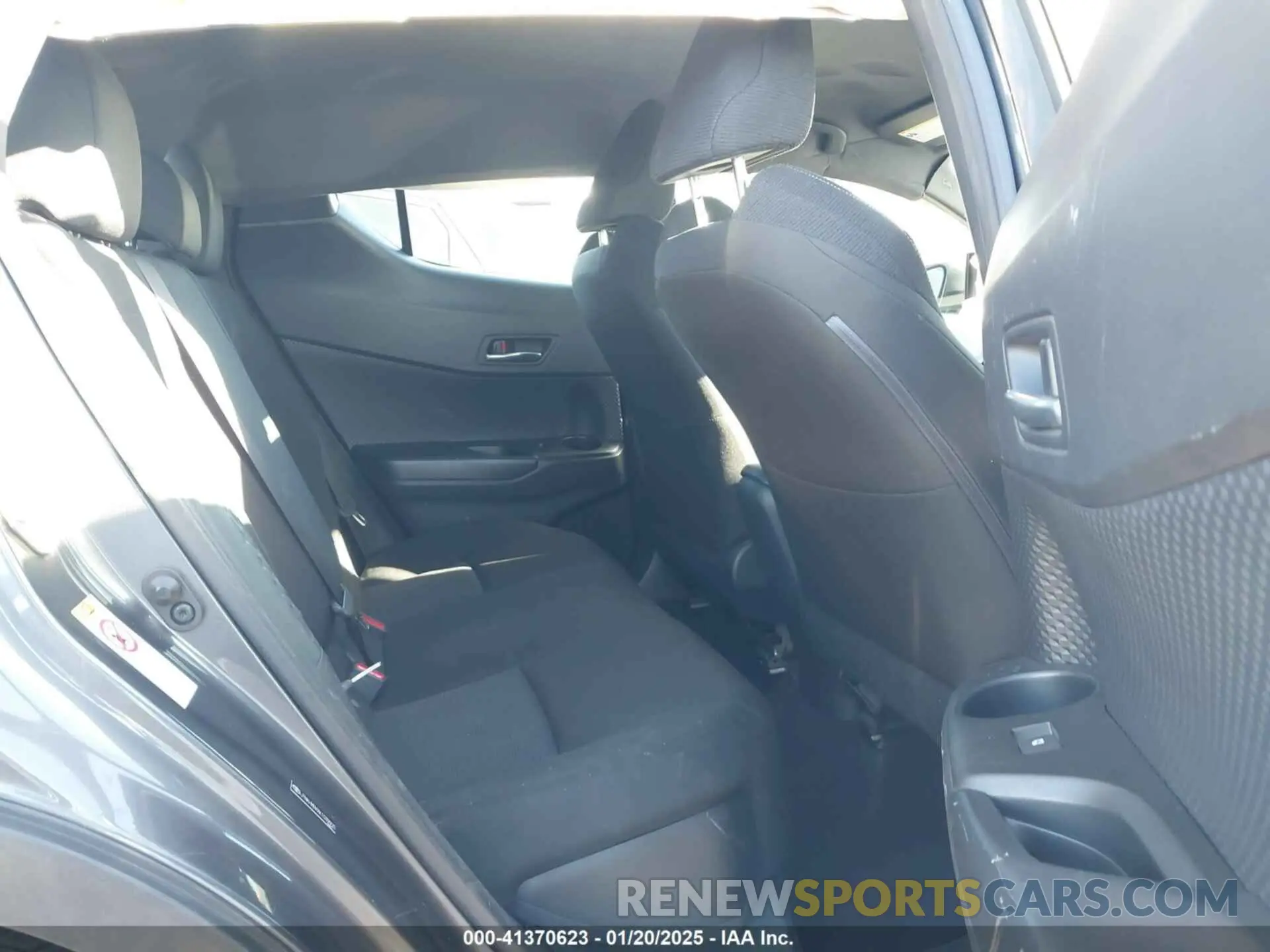 8 Photograph of a damaged car JTNKHMBXXK1039920 TOYOTA C-HR 2019