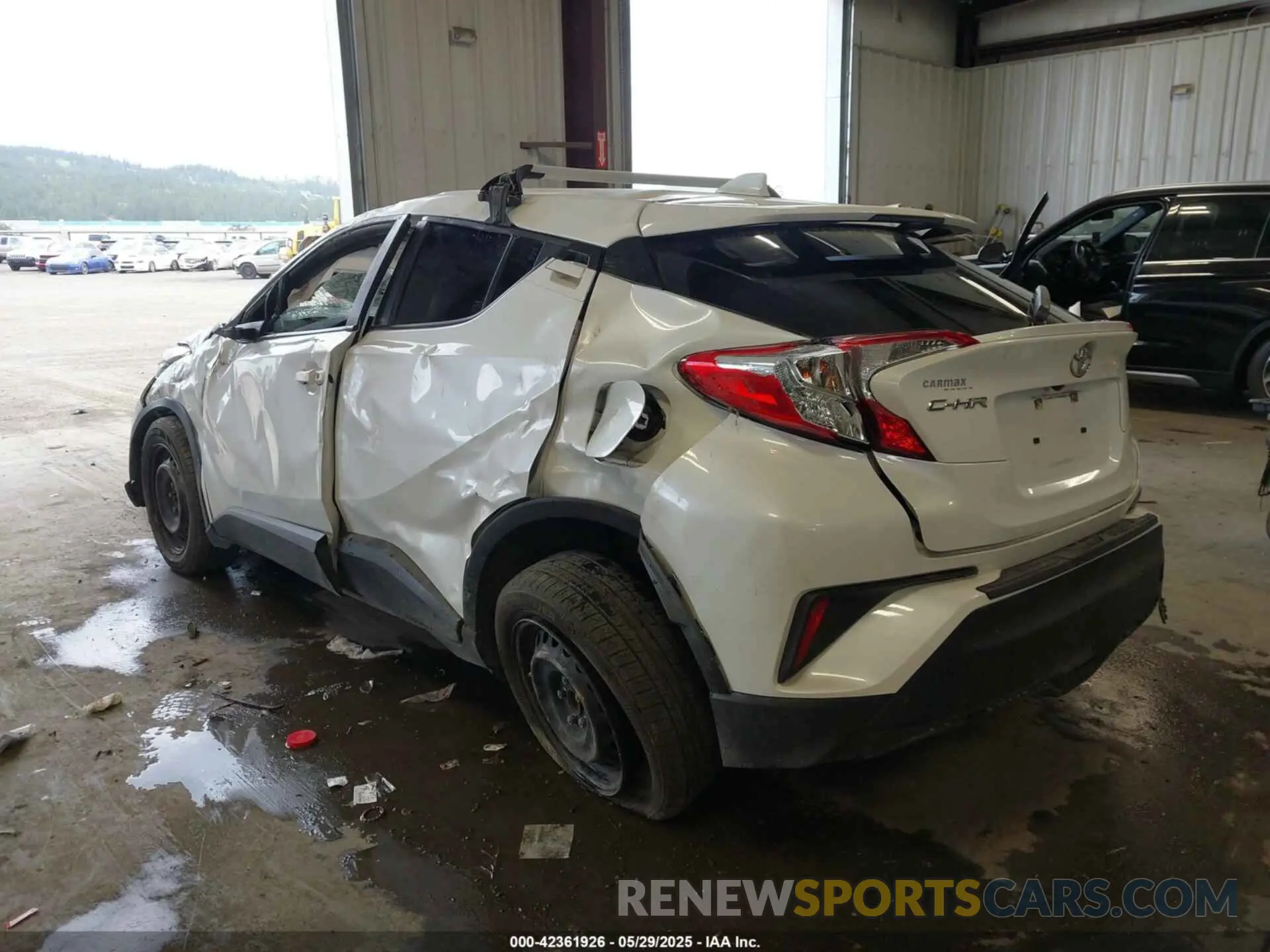 3 Фотография поврежденного автомобиля JTNKHMBXXK1046849 TOYOTA C-HR 2019