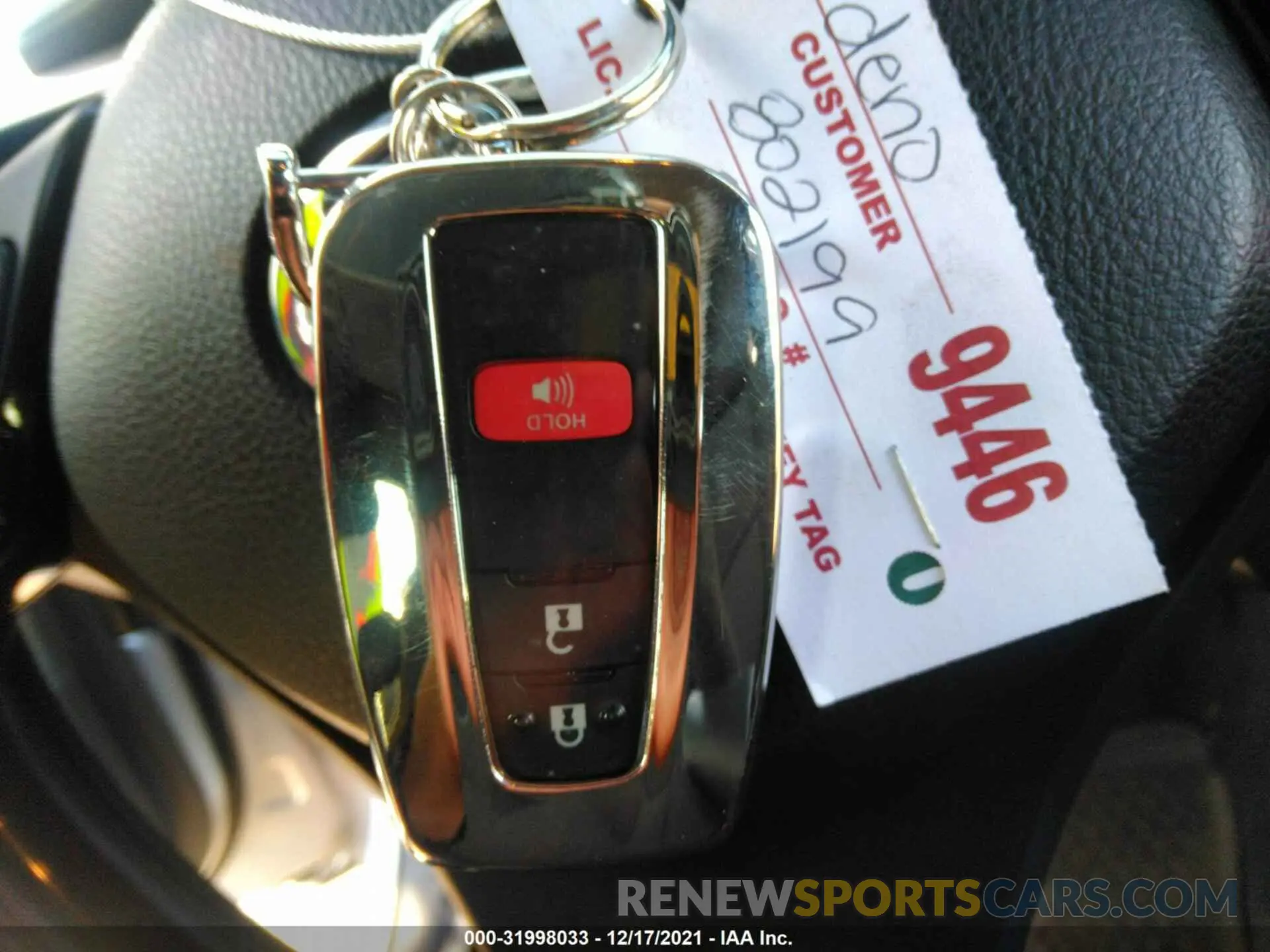 11 Photograph of a damaged car JTNKHMBXXK1058595 TOYOTA C-HR 2019
