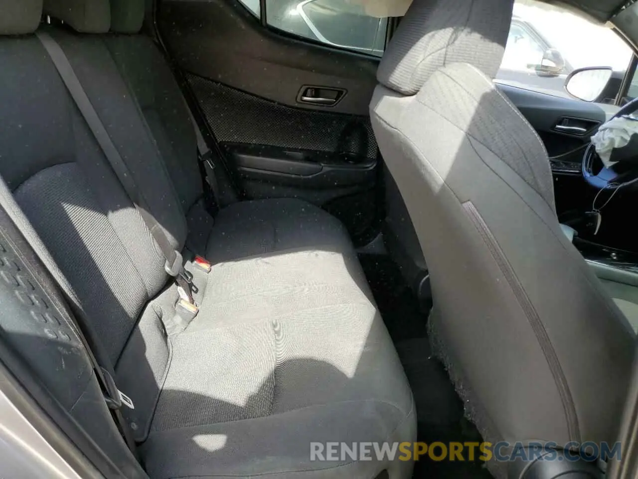 11 Photograph of a damaged car NMTKHMBX0KR080398 TOYOTA C-HR 2019
