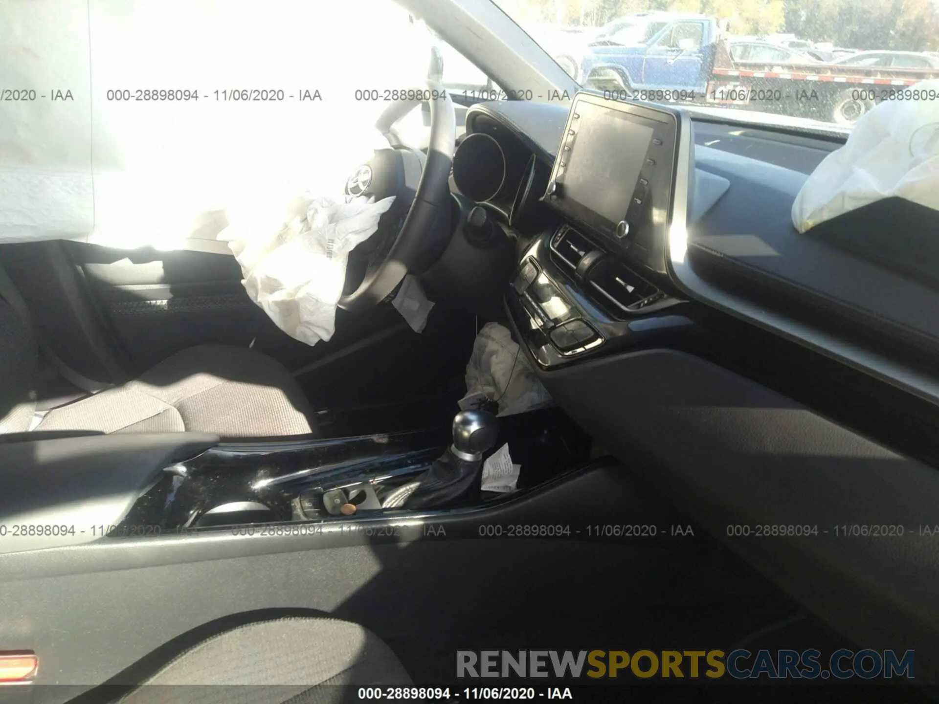 5 Photograph of a damaged car NMTKHMBX0KR095421 TOYOTA C-HR 2019