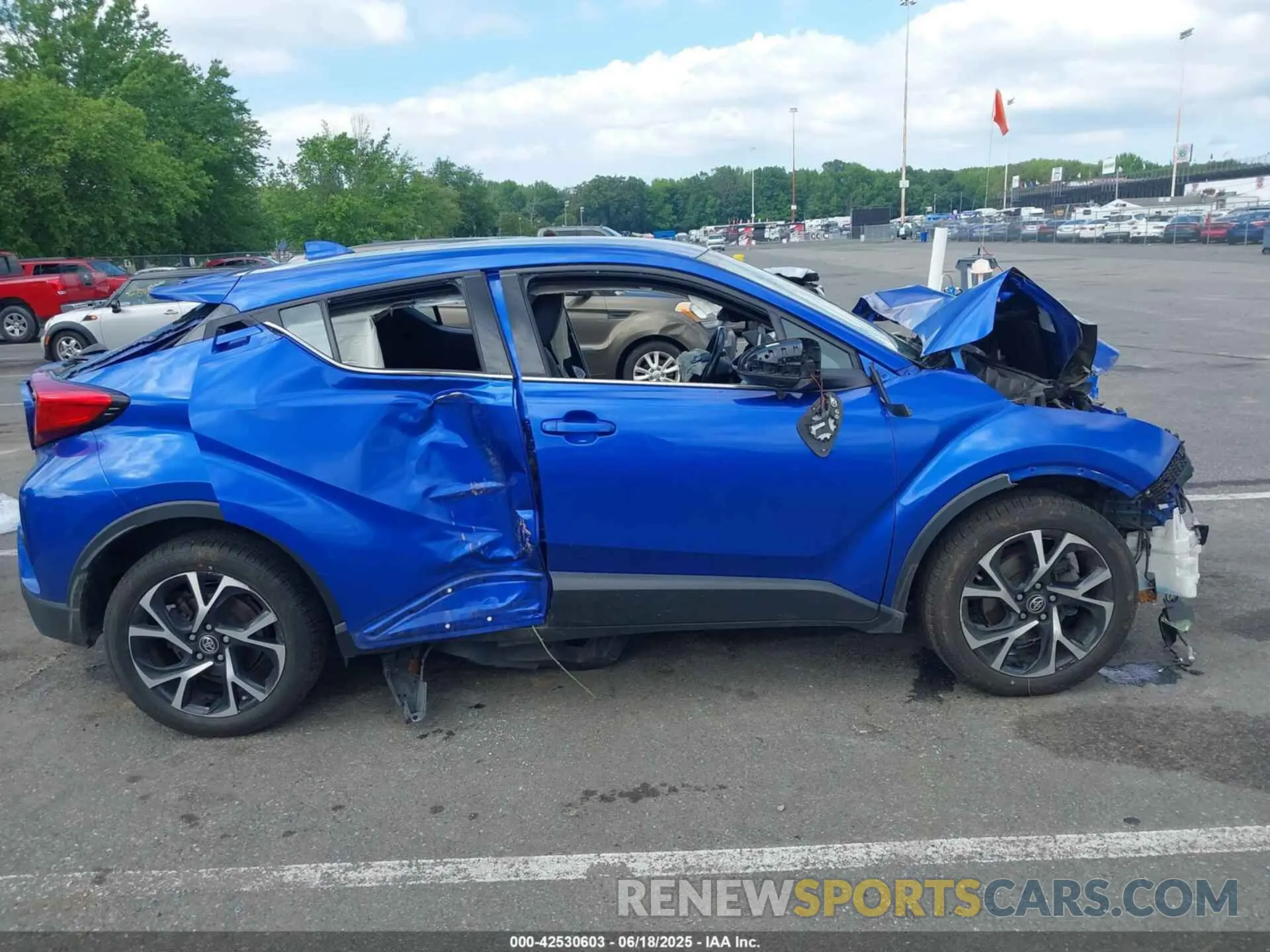 12 Photograph of a damaged car NMTKHMBX1KR066767 TOYOTA C-HR 2019