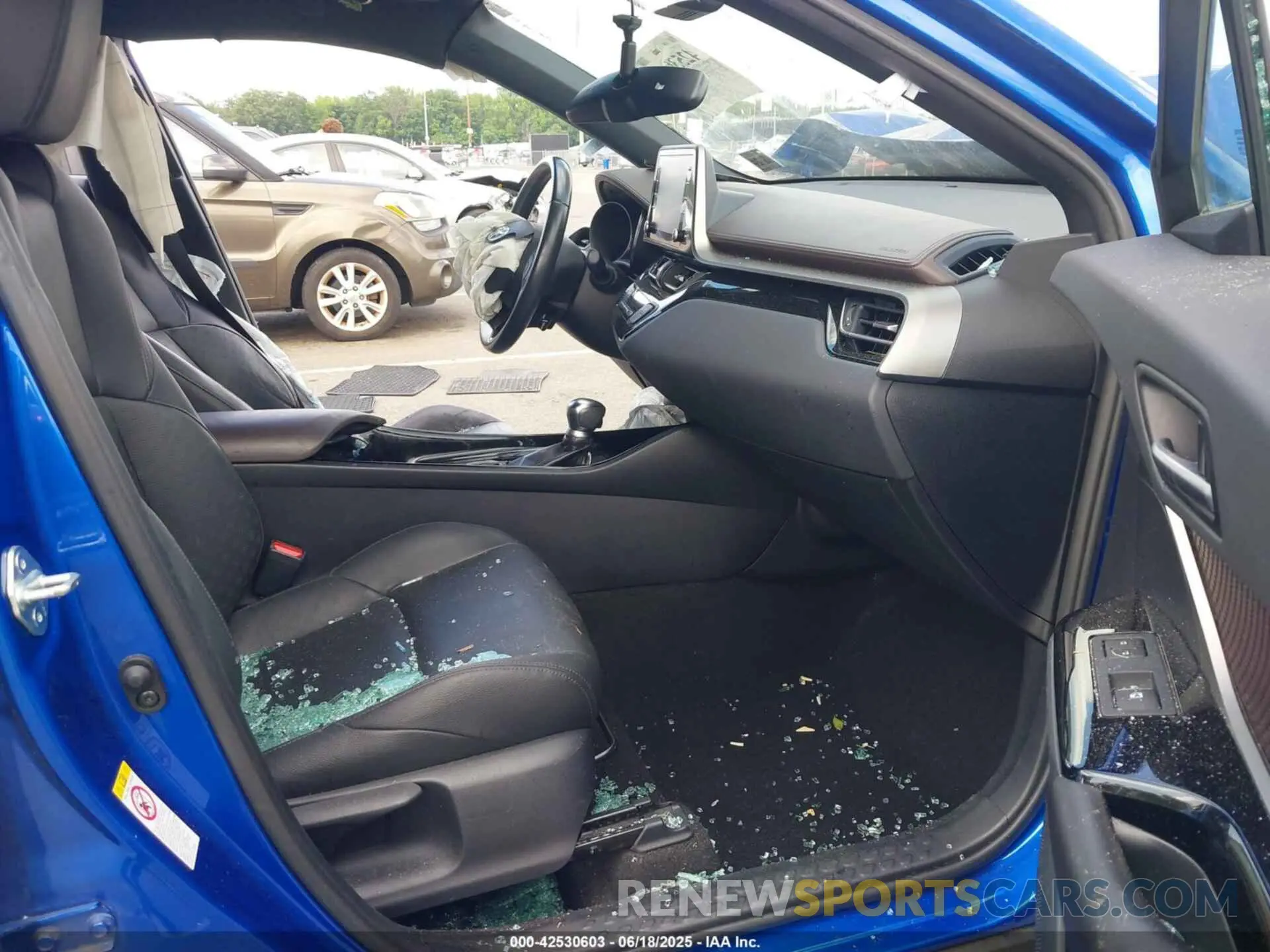 5 Photograph of a damaged car NMTKHMBX1KR066767 TOYOTA C-HR 2019
