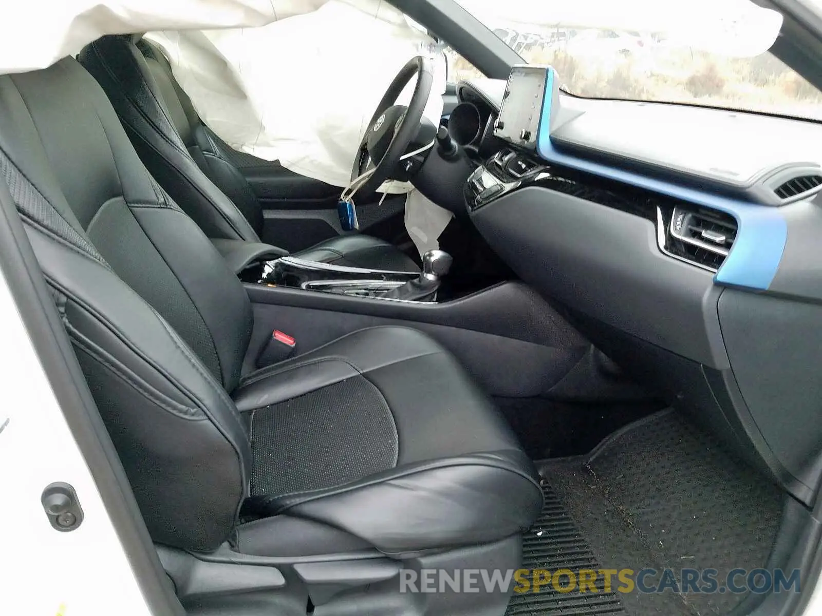 5 Photograph of a damaged car NMTKHMBX1KR079437 TOYOTA C-HR 2019