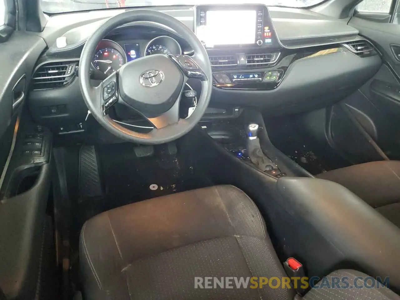8 Фотография поврежденного автомобиля NMTKHMBX3KR101213 TOYOTA C-HR 2019
