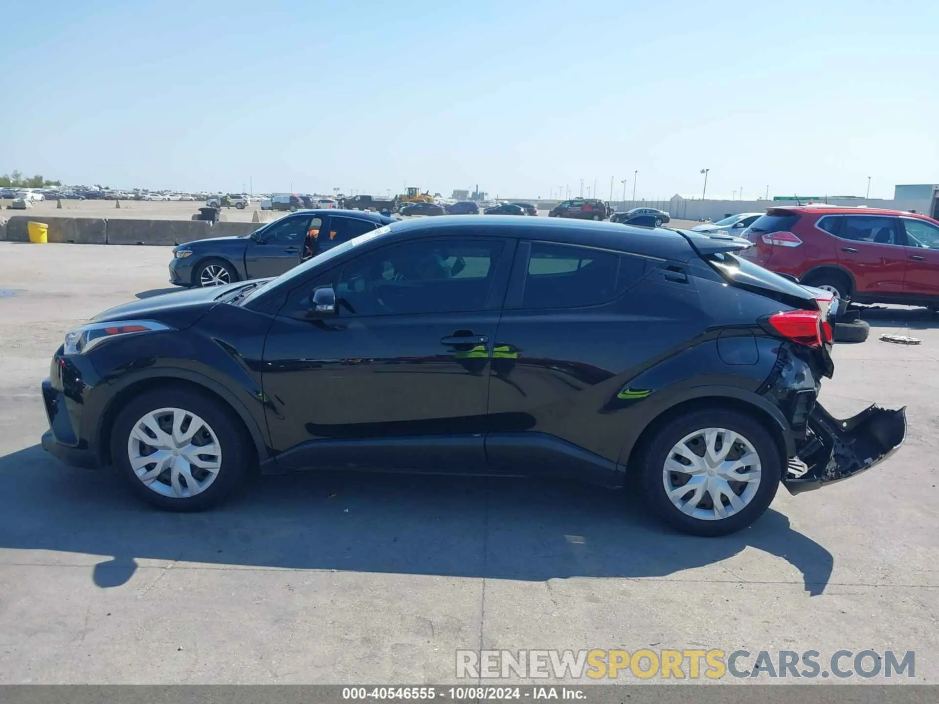 14 Photograph of a damaged car NMTKHMBX4KR079397 TOYOTA C-HR 2019