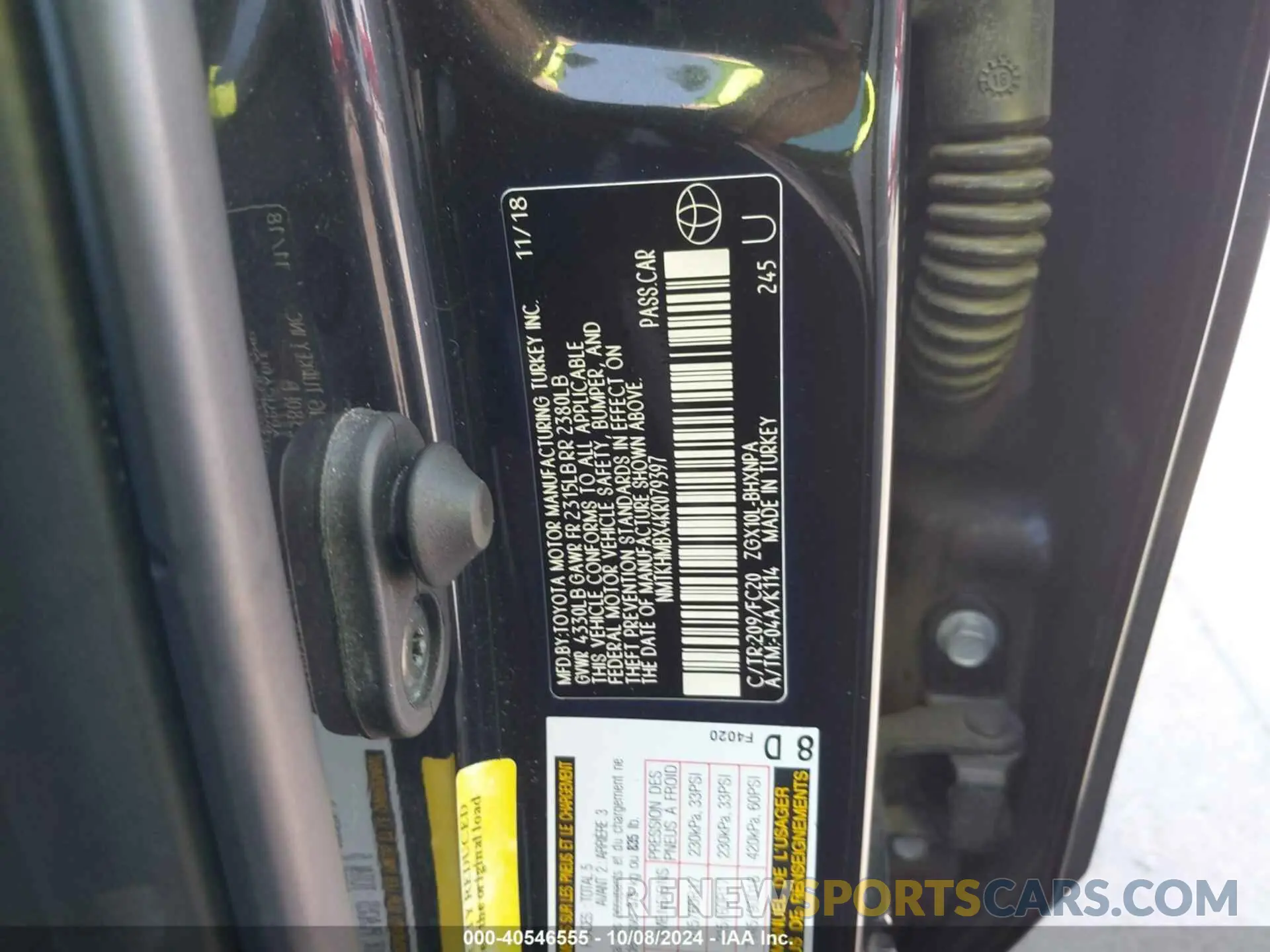 9 Photograph of a damaged car NMTKHMBX4KR079397 TOYOTA C-HR 2019