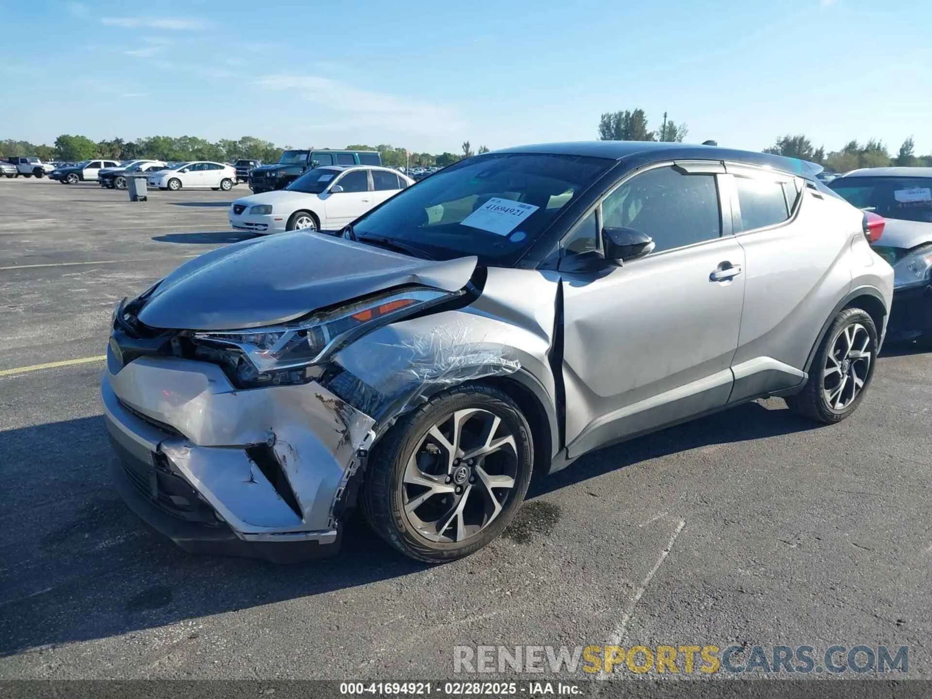2 Фотография поврежденного автомобиля NMTKHMBX4KR082574 TOYOTA C-HR 2019