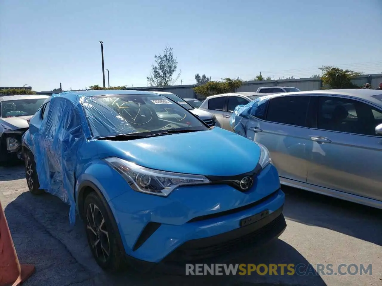 1 Photograph of a damaged car NMTKHMBX4KR086463 TOYOTA C-HR 2019
