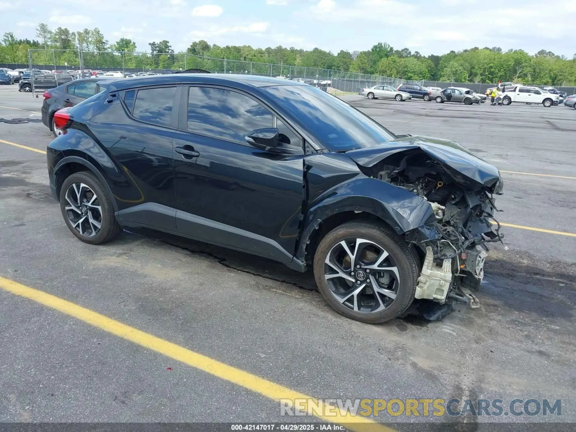 1 Photograph of a damaged car NMTKHMBX4KR096569 TOYOTA C-HR 2019
