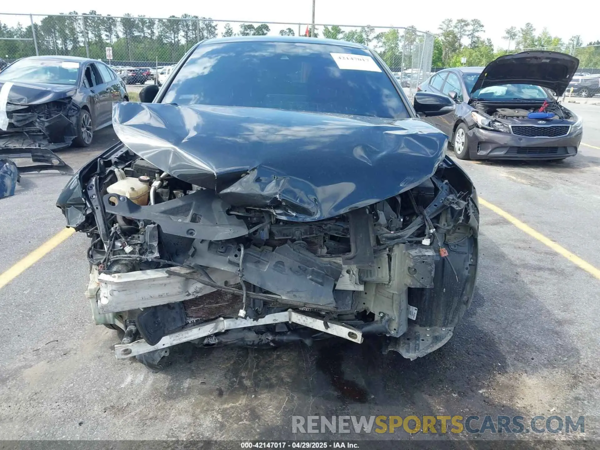 11 Photograph of a damaged car NMTKHMBX4KR096569 TOYOTA C-HR 2019