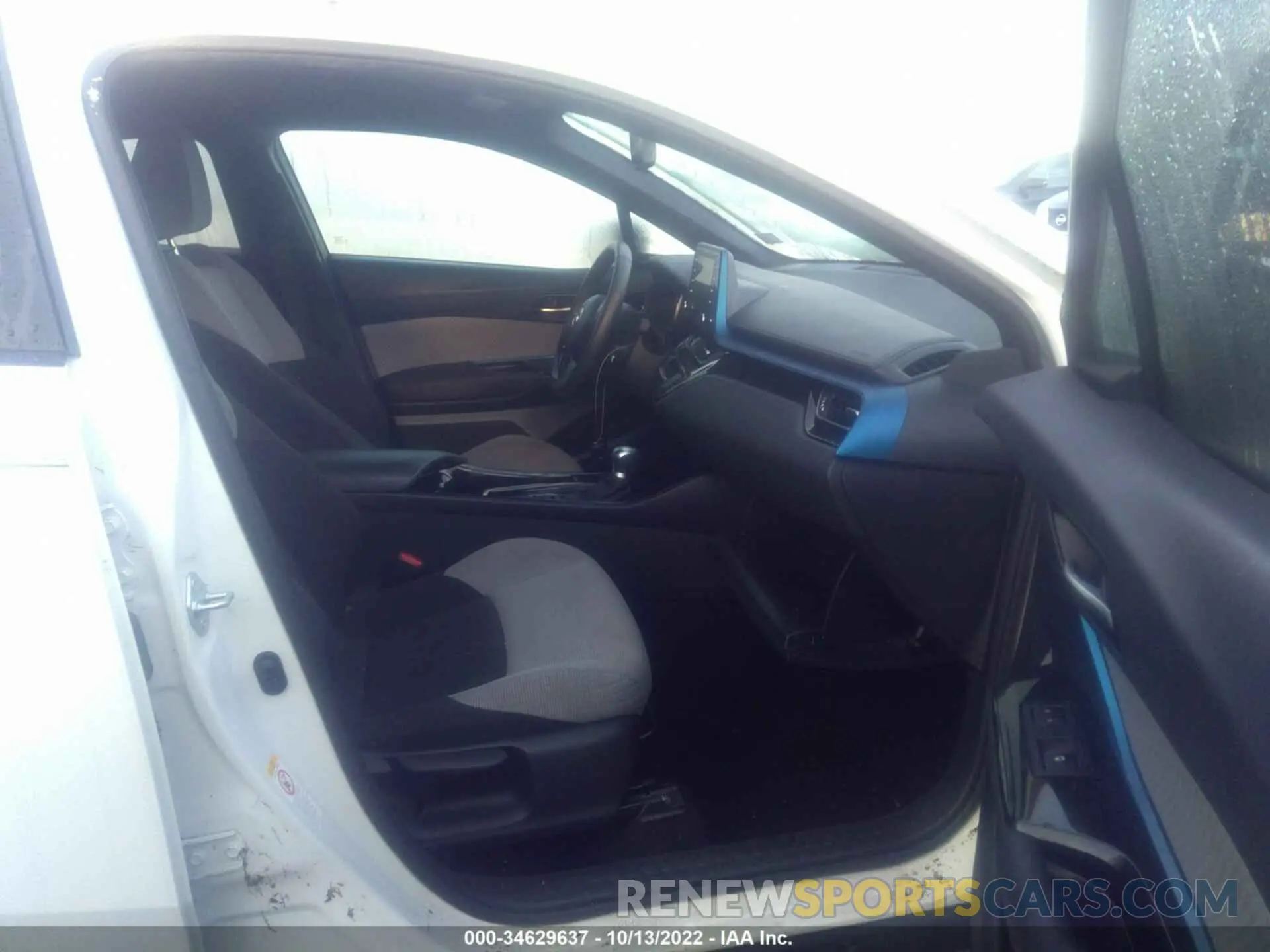 5 Photograph of a damaged car NMTKHMBX5KR080302 TOYOTA C-HR 2019