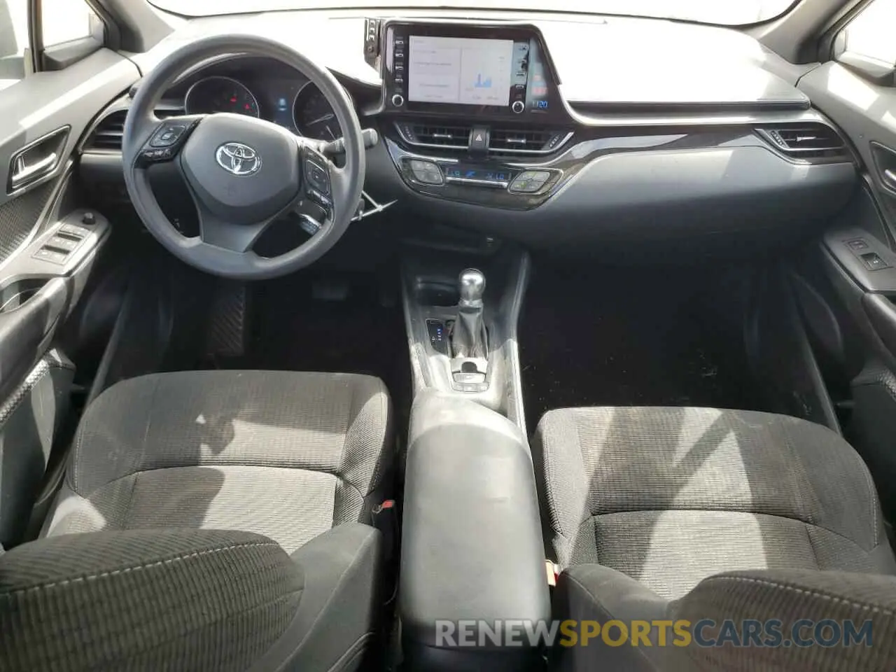 8 Photograph of a damaged car NMTKHMBX6KR087226 TOYOTA C-HR 2019
