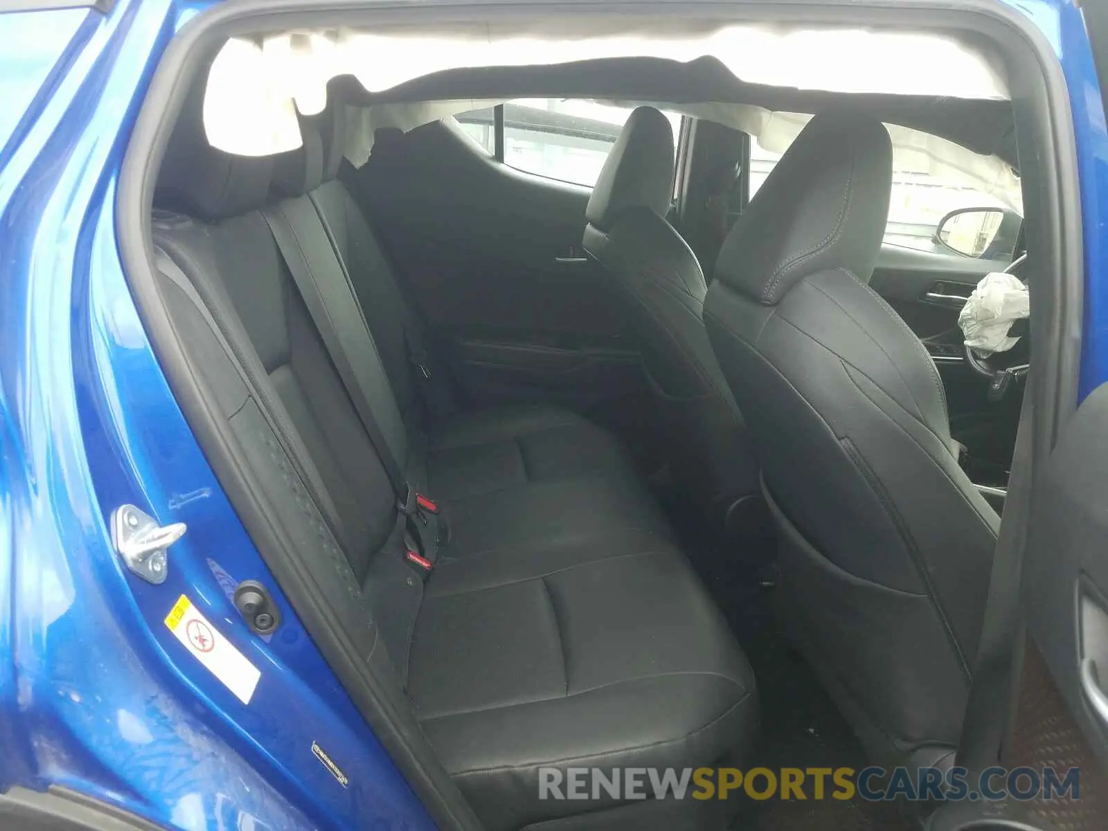 6 Photograph of a damaged car NMTKHMBX7KR073450 TOYOTA C-HR 2019