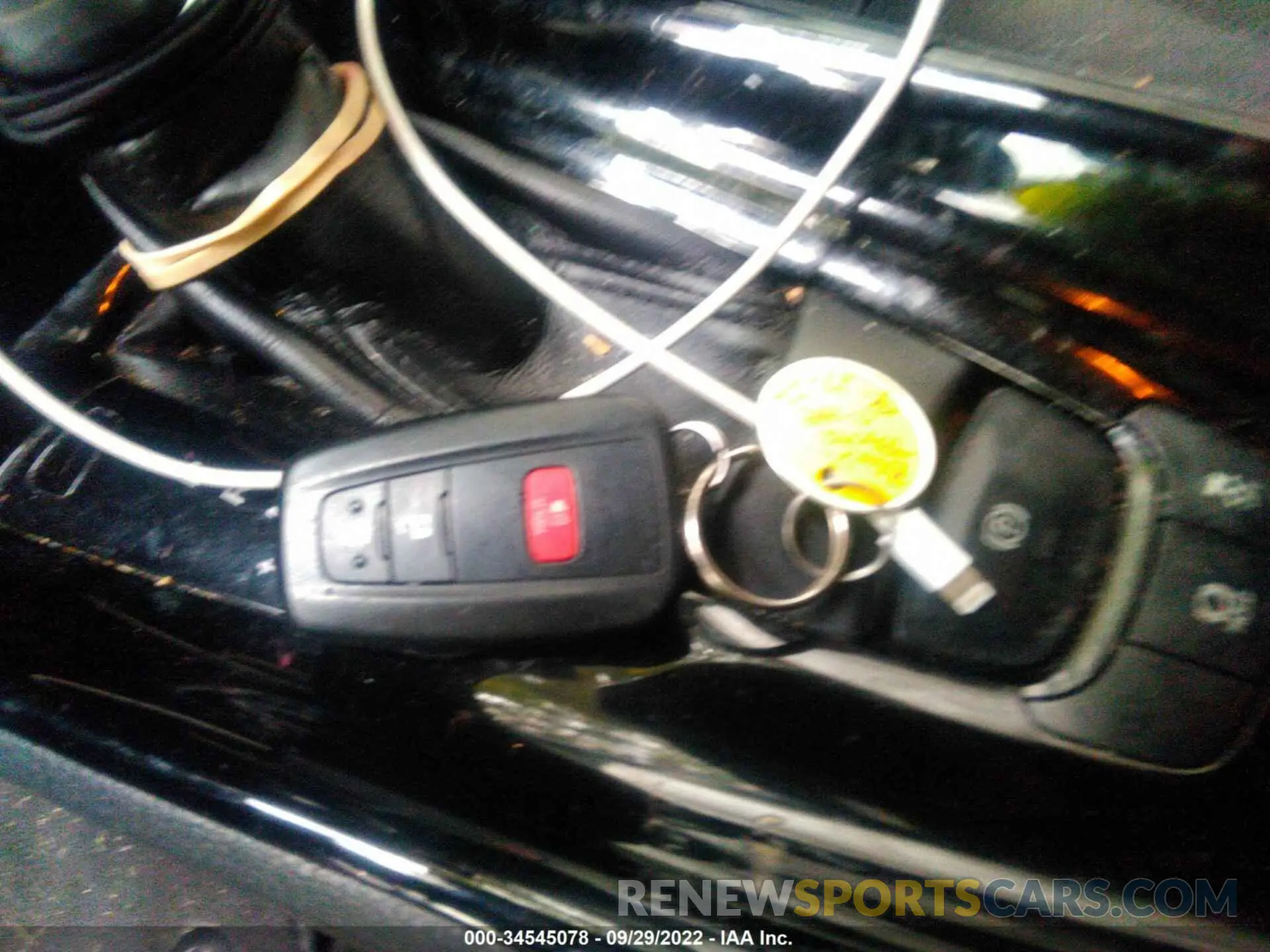 11 Фотография поврежденного автомобиля NMTKHMBX7KR077207 TOYOTA C-HR 2019