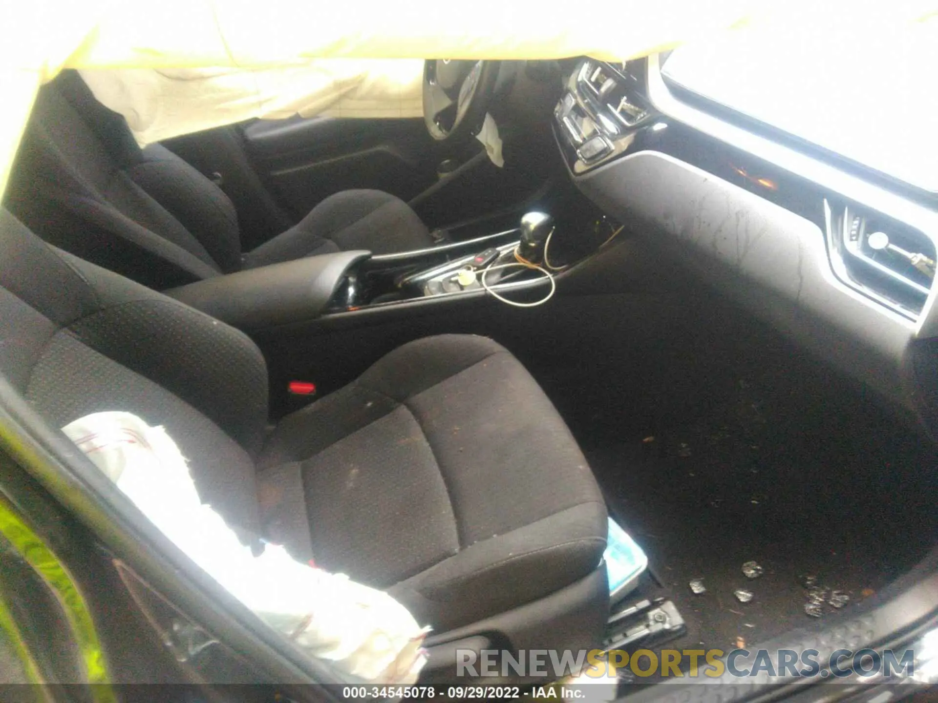 5 Фотография поврежденного автомобиля NMTKHMBX7KR077207 TOYOTA C-HR 2019