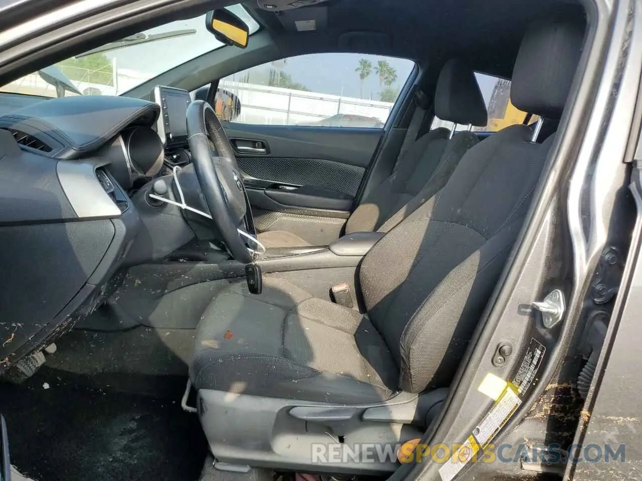 7 Photograph of a damaged car NMTKHMBX7KR091916 TOYOTA C-HR 2019