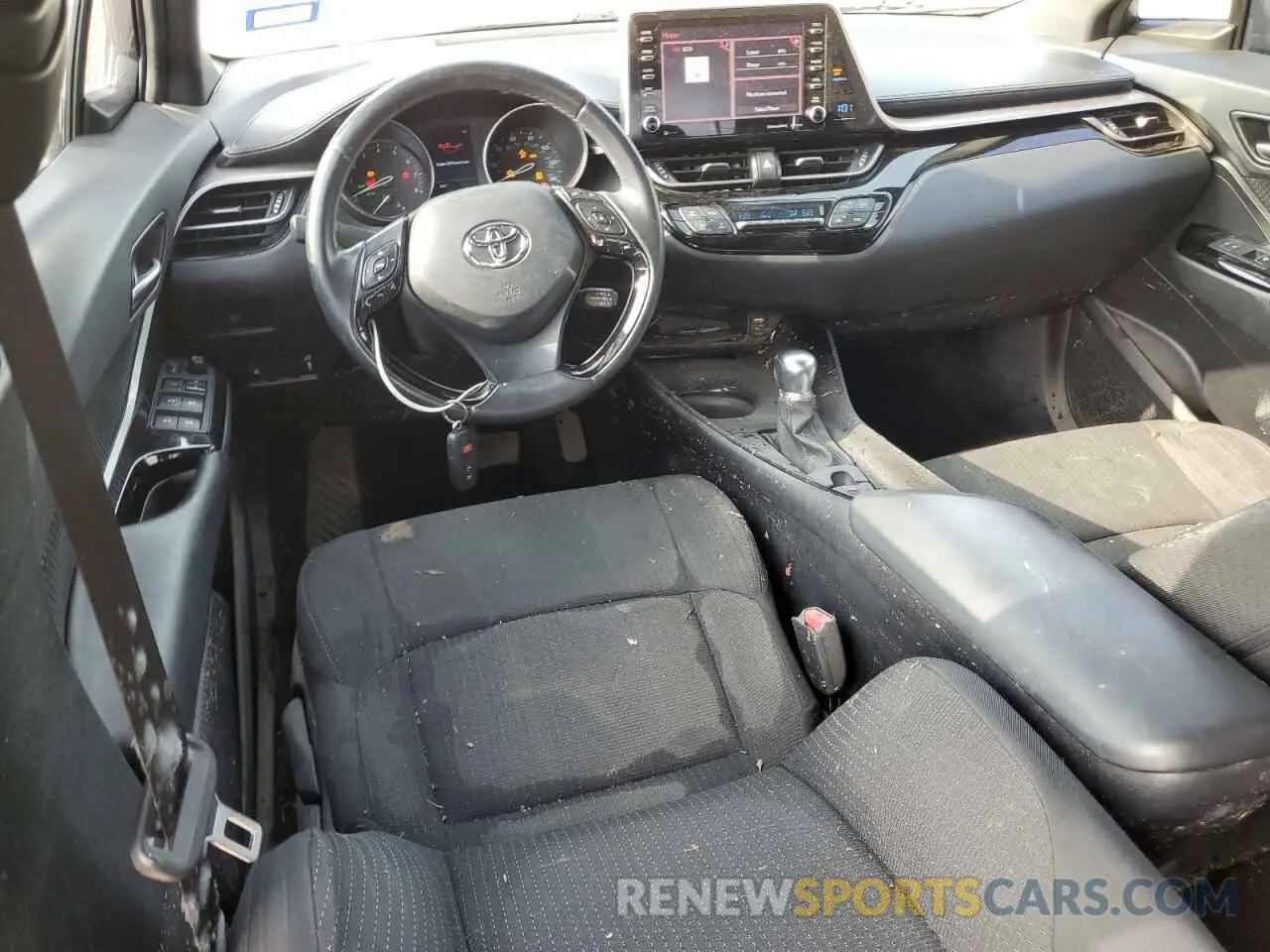 8 Photograph of a damaged car NMTKHMBX7KR091916 TOYOTA C-HR 2019