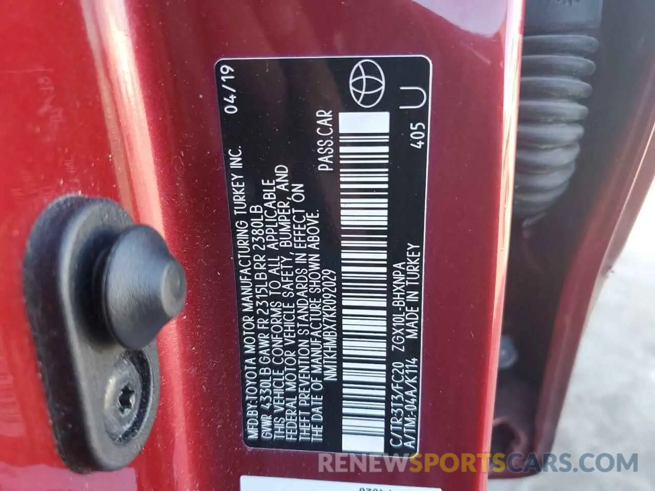 12 Фотография поврежденного автомобиля NMTKHMBX7KR092029 TOYOTA C-HR 2019