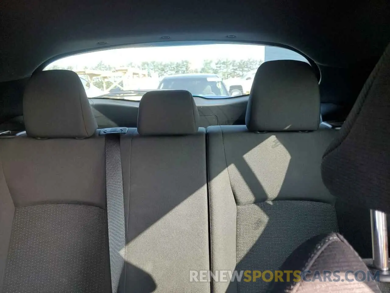10 Photograph of a damaged car NMTKHMBX7KR098834 TOYOTA C-HR 2019