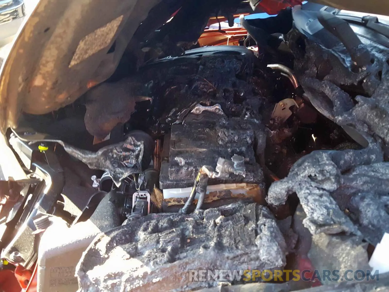 7 Фотография поврежденного автомобиля NMTKHMBX8KR085185 TOYOTA C-HR 2019
