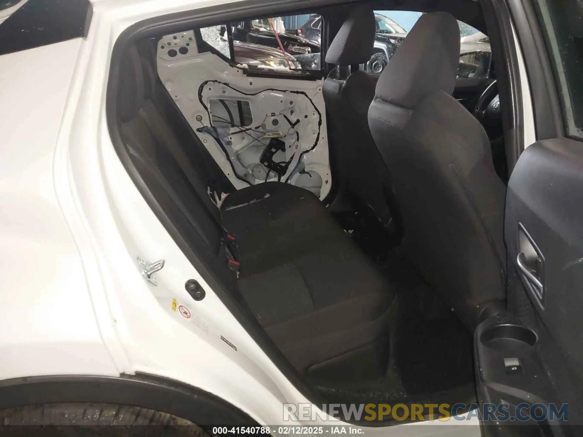 8 Photograph of a damaged car NMTKHMBX8KR087809 TOYOTA C-HR 2019