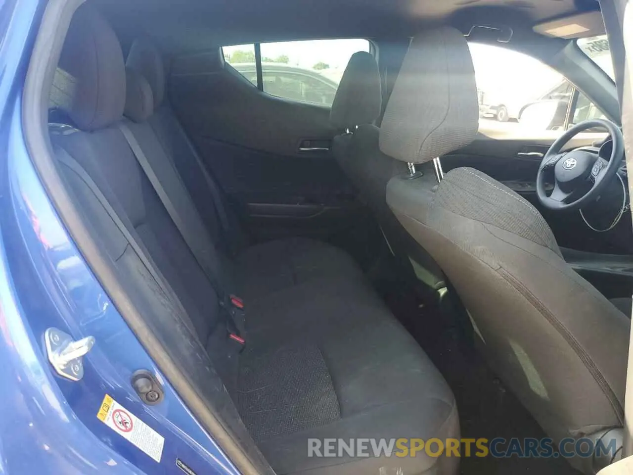 11 Photograph of a damaged car NMTKHMBX8KR097773 TOYOTA C-HR 2019