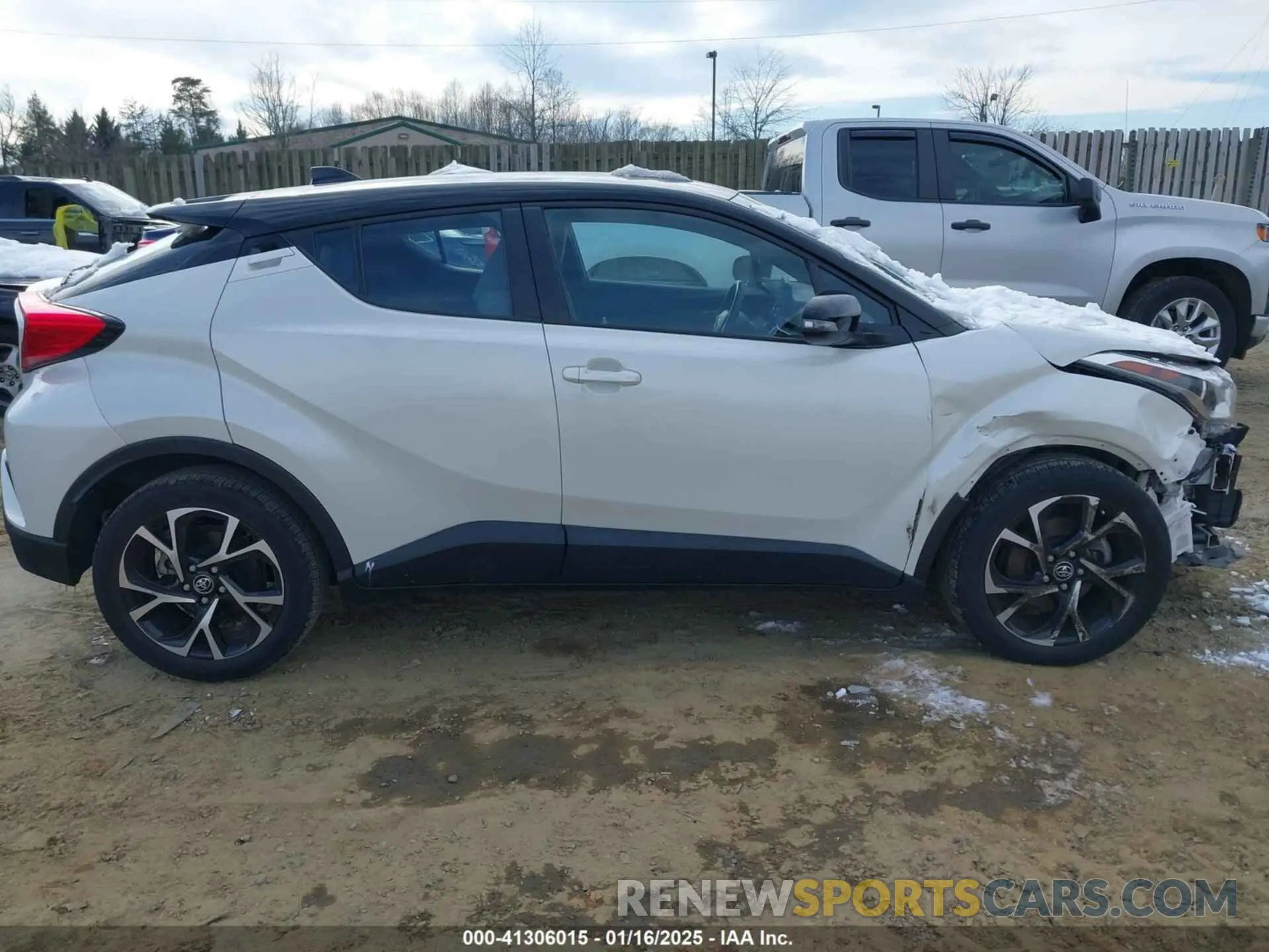 14 Фотография поврежденного автомобиля NMTKHMBX9KR075751 TOYOTA C-HR 2019