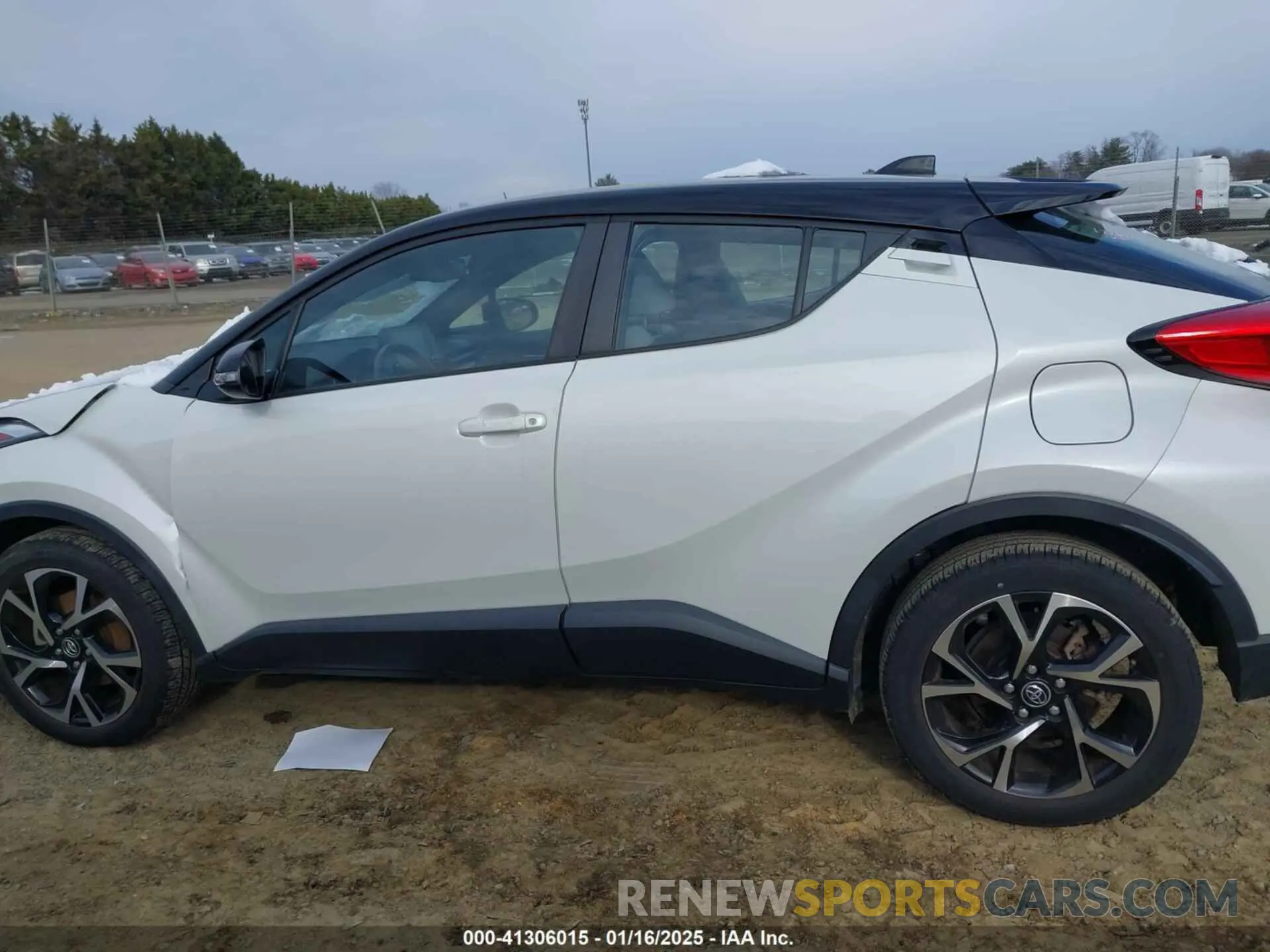 15 Фотография поврежденного автомобиля NMTKHMBX9KR075751 TOYOTA C-HR 2019