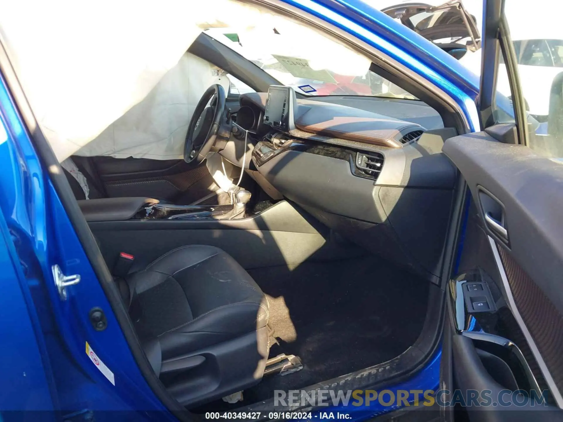 5 Photograph of a damaged car NMTKHMBX9KR083283 TOYOTA C-HR 2019