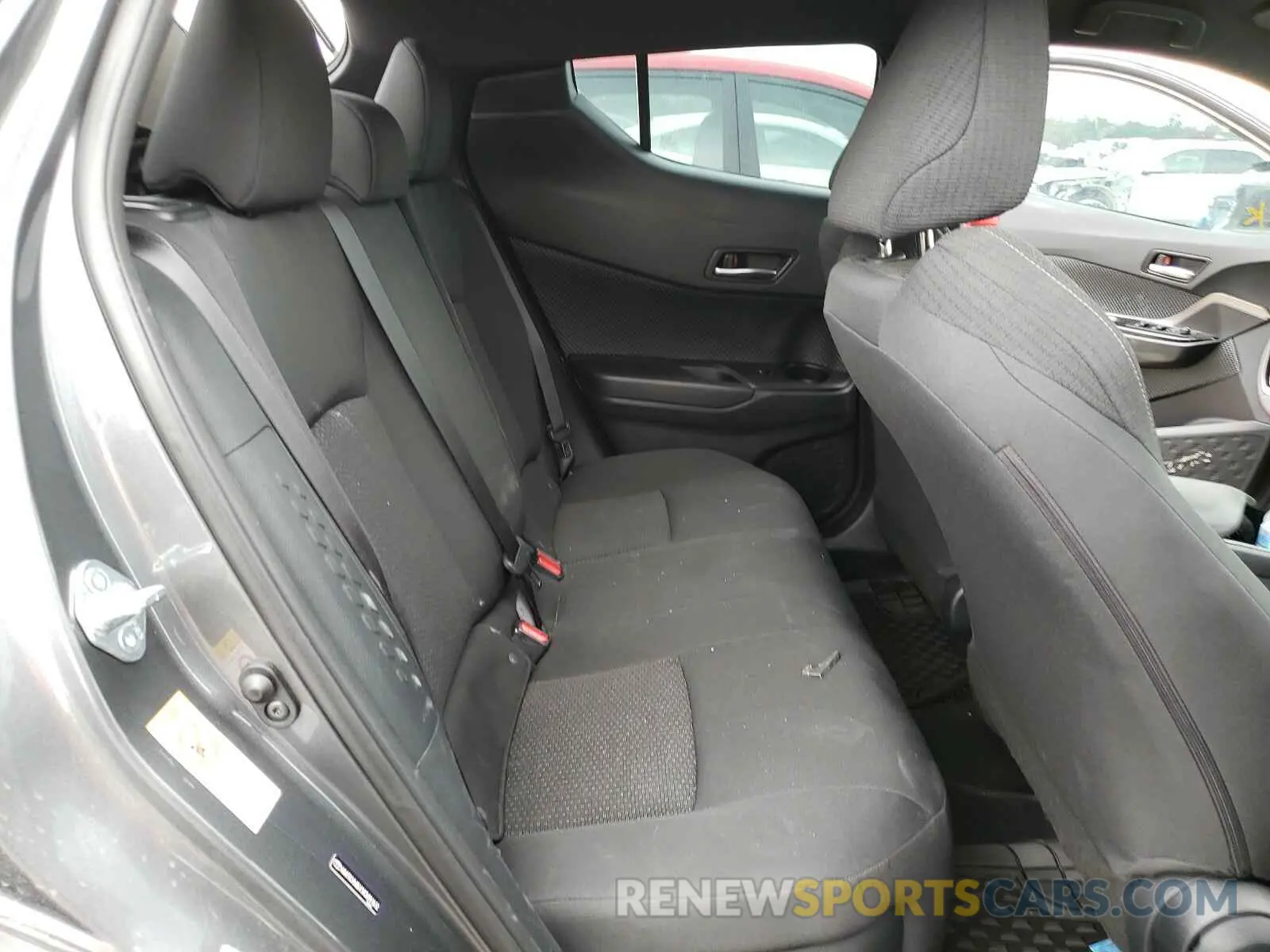6 Photograph of a damaged car NMTKHMBX9KR091612 TOYOTA C-HR 2019