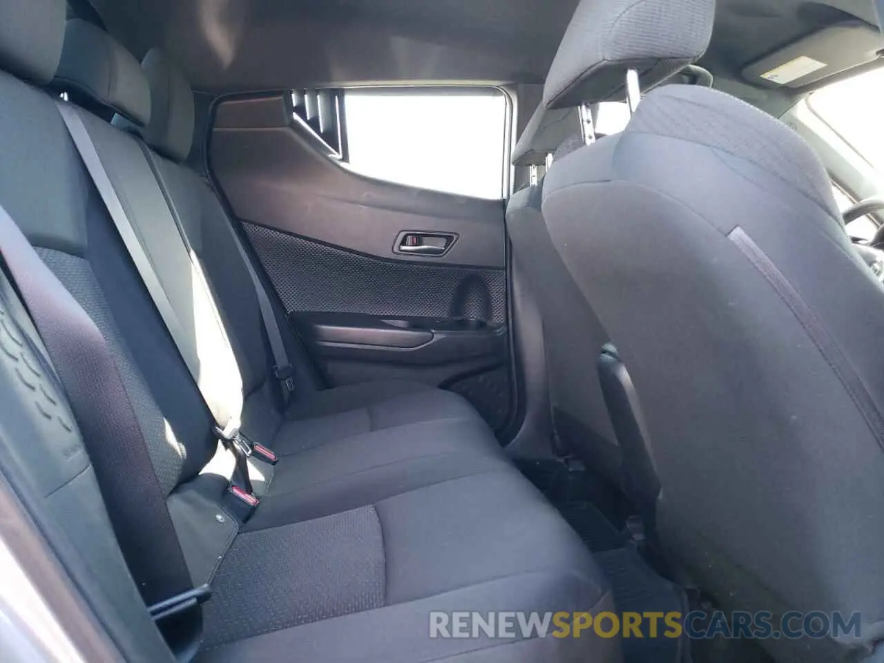 11 Photograph of a damaged car NMTKHMBX9KR092887 TOYOTA C-HR 2019