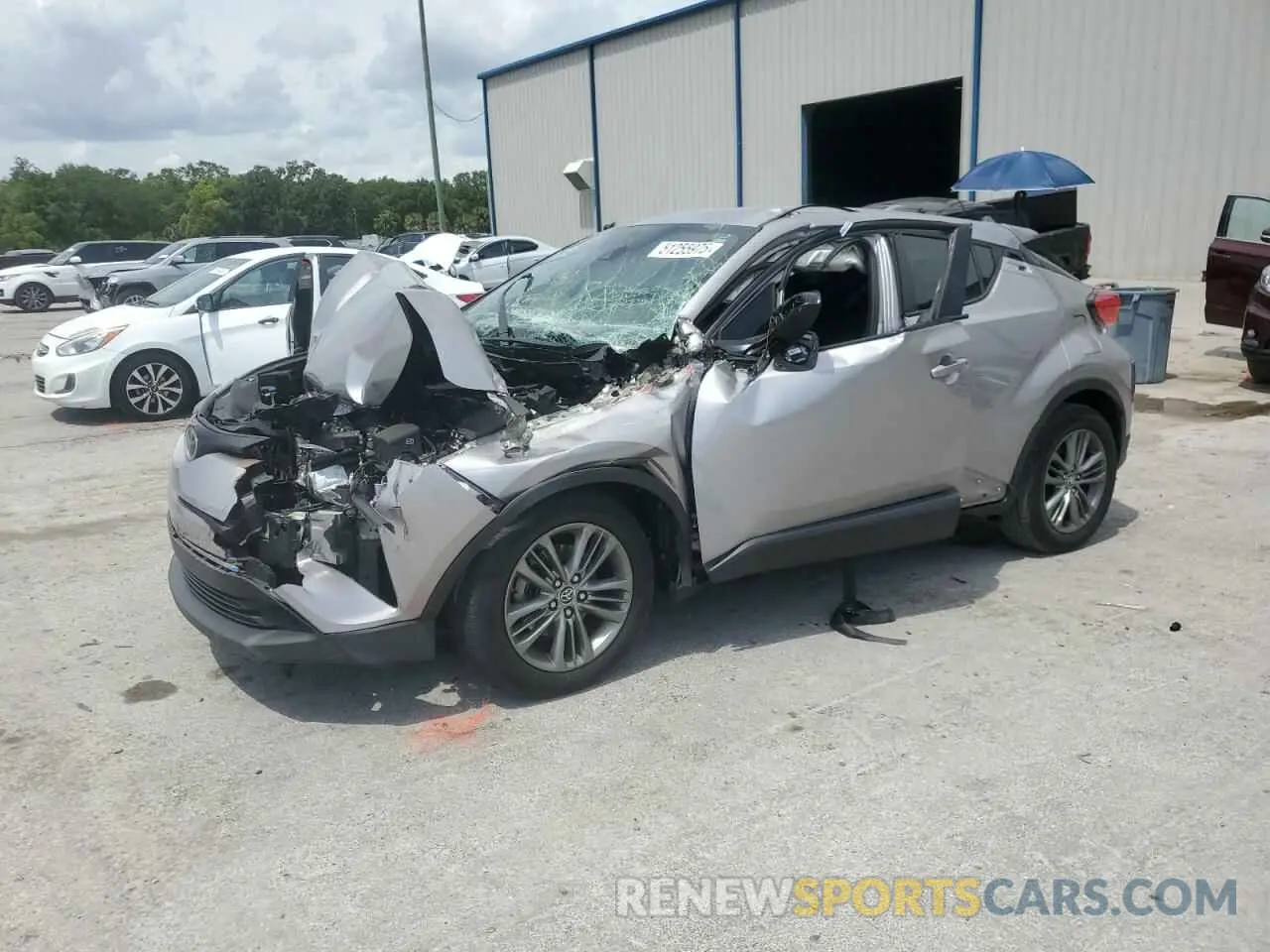 1 Фотография поврежденного автомобиля NMTKHMBXXKR099055 TOYOTA C-HR 2019